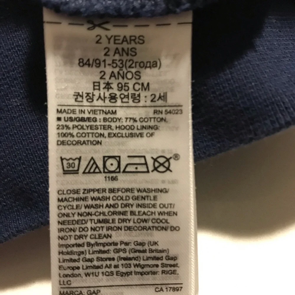 GAP 2T  shark hooded zipper sweatshirt